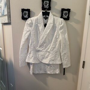 Chic White Textured Women's Blazer